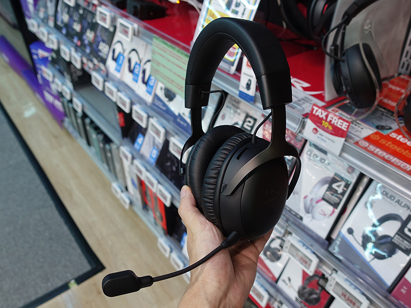 「HyperX Cloud III Wireless」