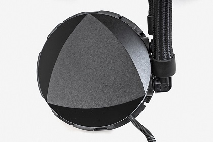 玄人志向がサイズとコラボした簡易水冷クーラー「KURO-AIOWC360L