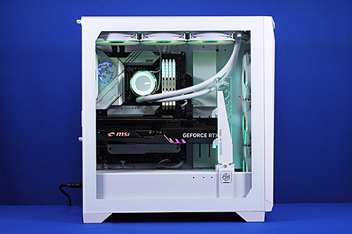 ハイエンドパーツもしっかり冷える真っ白なPCケース「MSI MPG GUNGNIR