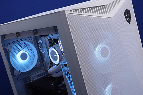 ハイエンドパーツもしっかり冷える真っ白なPCケース「MSI MPG GUNGNIR