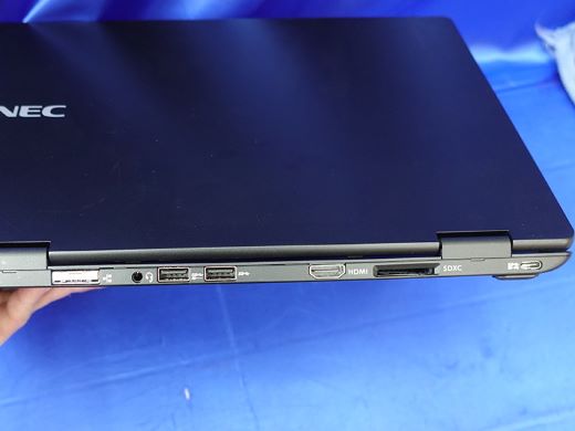 第8世代Core m3搭載の軽量12.5インチノートが14,800円！中古PCセール