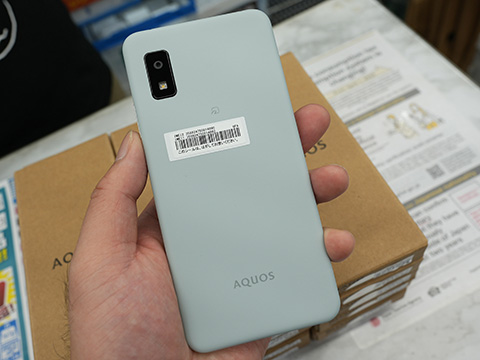 aquos wish3 未使用品購入後1週間使用 5Gスマホ「AQUOS wish3」が15,800円、nanoSIM+eSIM対応の未使用