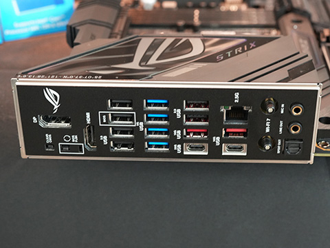 ASUSの第14世代Core対応マザーが計6製品、本格水冷対応の「ROG MAXIMUS