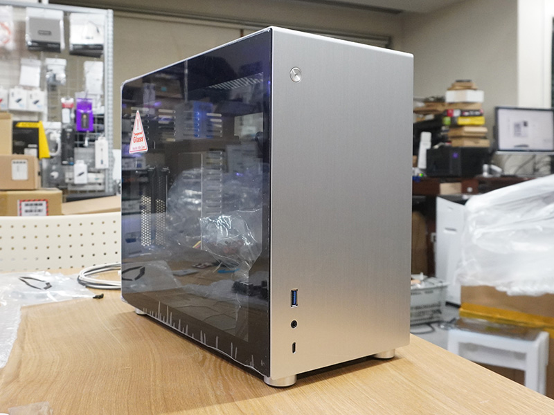 「JONSBO V10 Silver (Window version)」