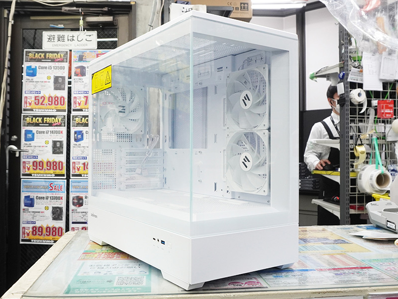 「P30 White」