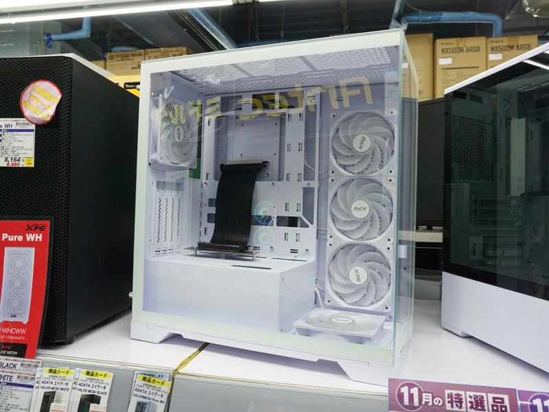 <a href="https://akiba-pc.watch.impress.co.jp/docs/news/news/1548082.html" class="deliver_inner_content i">ADATA XPG INVADER-X</a>