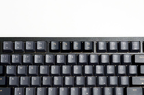 英語配列で高品質なゲーミングキーボードが欲しい人へ、ワイヤレス&75