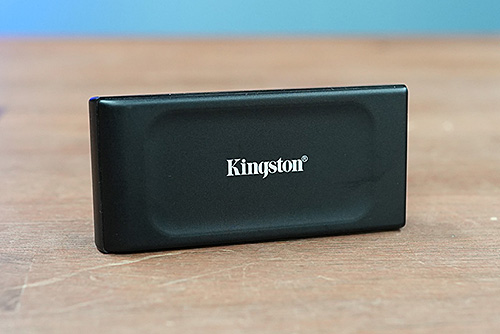 ポケットサイズの外付けSSD「Kingston XS1000」、1GB/sで高速