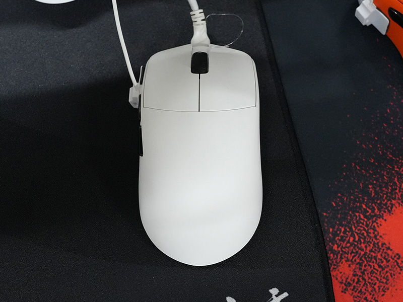 「LAMZU MAYA Wireless Gaming Mouse (4K Compatible) - White」