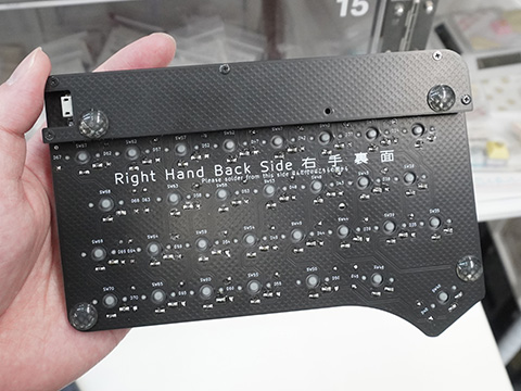 親指活用の分離式自作キーボード「Hatsukey70」が遊舎工房に入荷