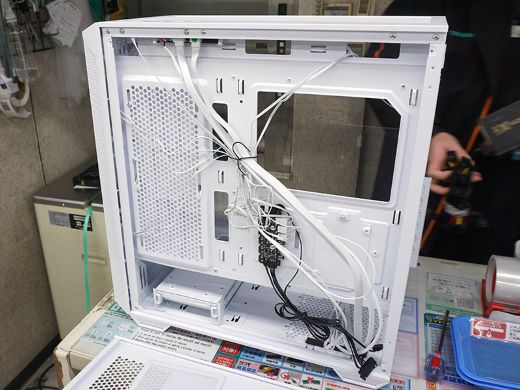 160mm RGBファン搭載のミドルタワー「Antec NX416L」が登場、カラーは2