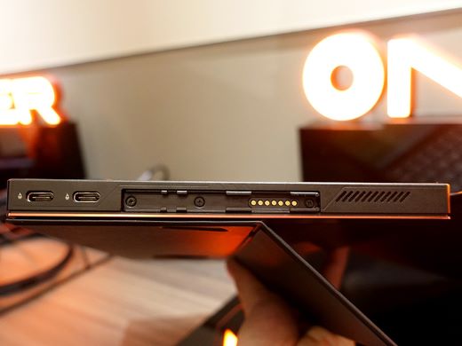 約11インチの大画面“3in1”ポータブルゲーミングPC「ONEXPLAYER X1」が3