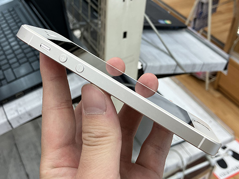 【HA☆NA】iPhone SE 第1世代 (15台) 第1世代iPhone SEが2,980円から！じゃんぱらに中古品が大量入荷