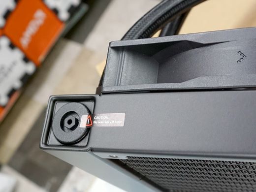 DeepCoolの“オールブラック”な簡易水冷CPUクーラー「LS-S ZERO DARK