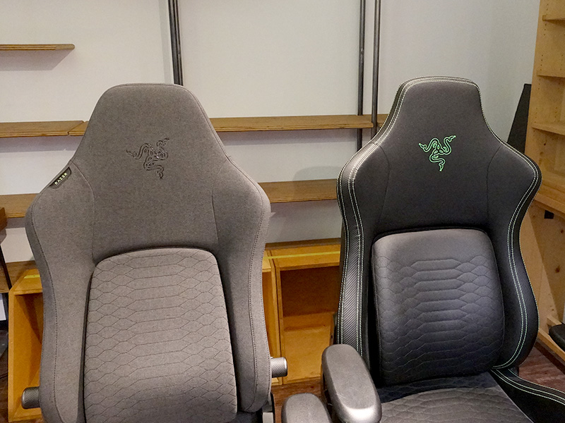 Iskur V2（左）とIskur V1（右）の背もたれ/座面部比較