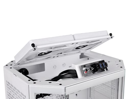 Thermaltakeの八角柱デザインPCケース「The Tower 300」が近日発売