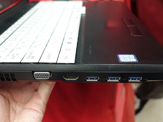 第7世代Core搭載の富士通15.6インチノートが12,800円！中古PCセール