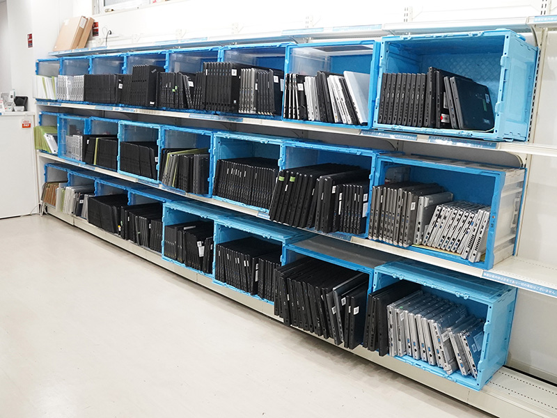 2階、ノートPCのジャンク品が最大30%オフ