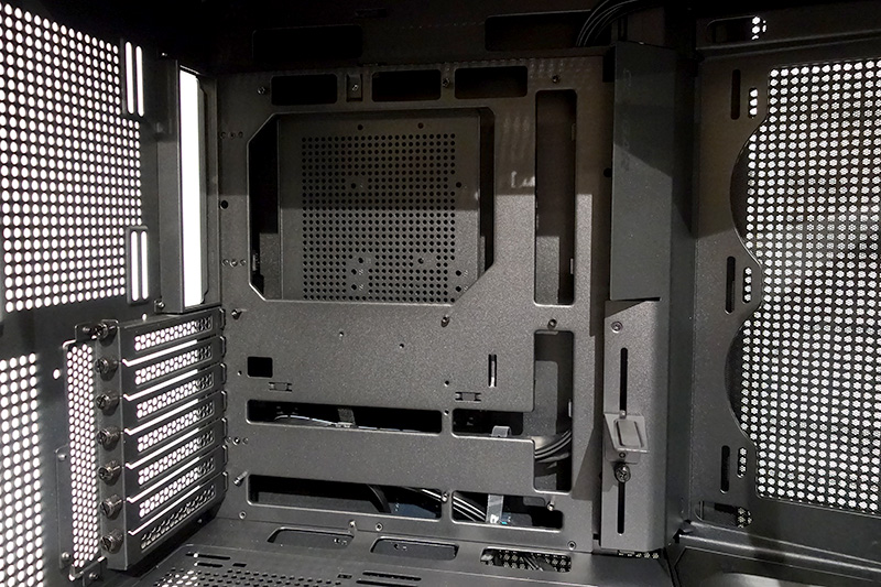 COUGAR FV270（想定売価27,800円）