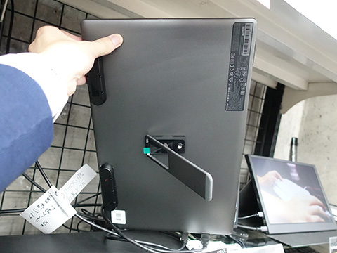 回転スタンドを備えたMSIのモバイルモニターに新モデル、パネル