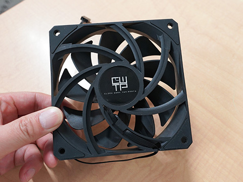 CWTPブランドの高静圧12cmファンが登場、ブレードに強化プラスチックを