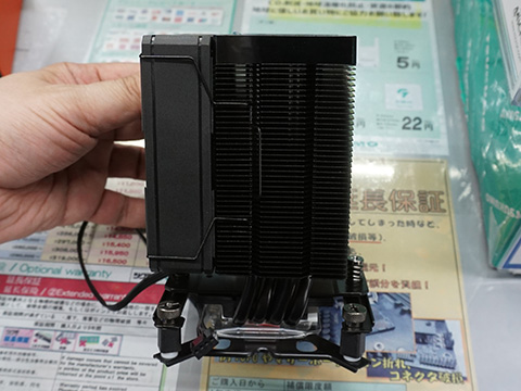 高さ123mmの真っ黒なCPUクーラー「FROZN-A400-BLACK」がID-COOLINGから