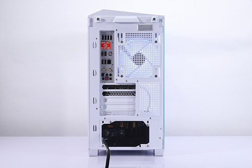 MSIのピラーレスケースで究極の裏配線、美しいゲーミングPC「STORM 幻