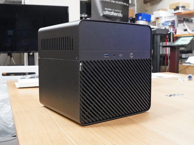 「OLIO Xeon NAS ベアボーンキット」