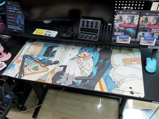 初音ミクコラボゲーミングマウスパッド　M700　　ツクモ　サーマルテイク　未開封 初音ミク×サーマルテイク』のゲーミングマウス＆マウスパッドが5