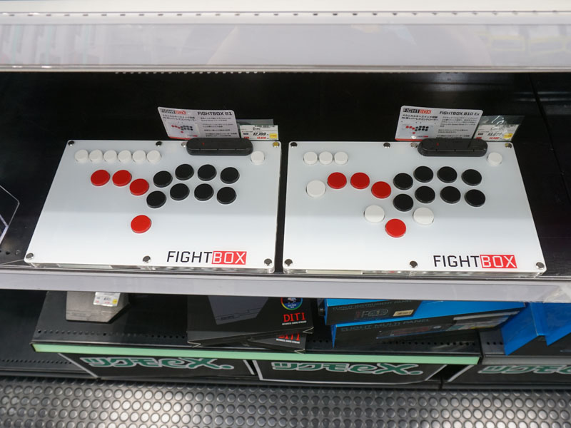 左は「FightBox B1」、右は「FightBox B10 Ex」