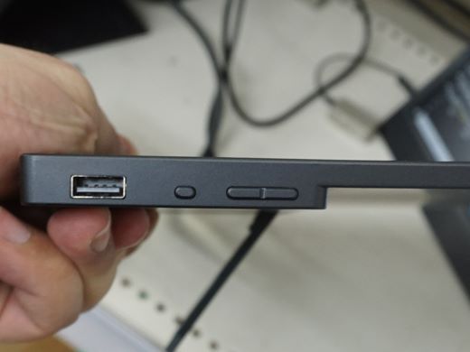 Verbatimの14インチフルHDモバイルモニター「PM14V5」が発売、スタンド