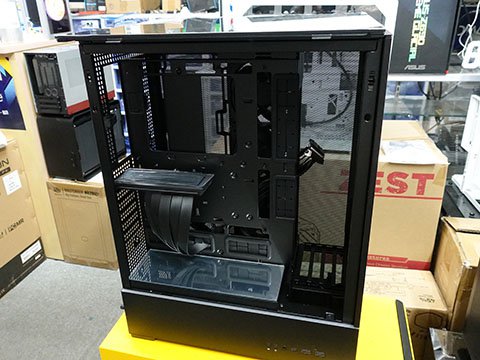 前面にGPUを搭載できるコンパクトタワーケース「SUP-01」がLian Liから