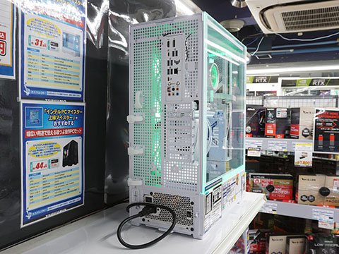 前面にGPUを搭載できるLian LiのコンパクトPCケース「SUP-01」を使った