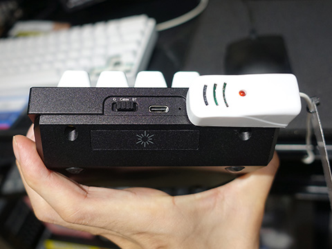 マクロキーやロータリーノブを備えたテンキーパッド「Keychron