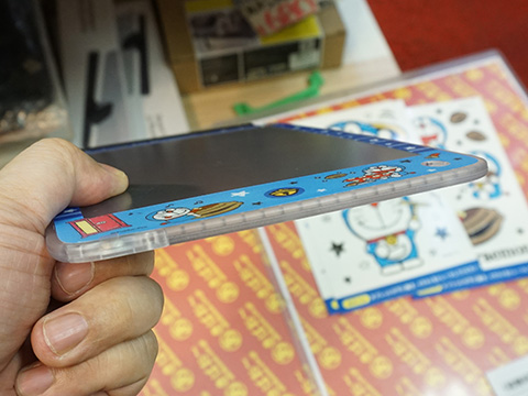 ドラえもんコラボの半透明な電子メモパッドが990円、トレースもOK
