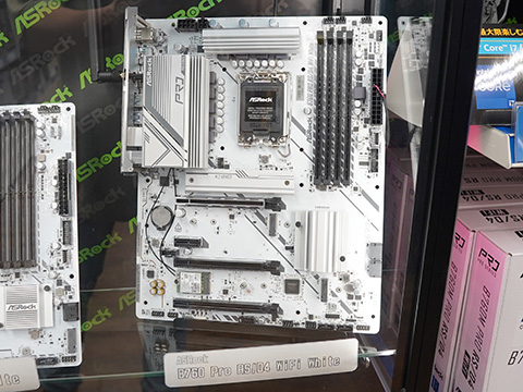 白色基板採用のASRock製マザー「B760 Pro RS」が3製品、ドスパラ