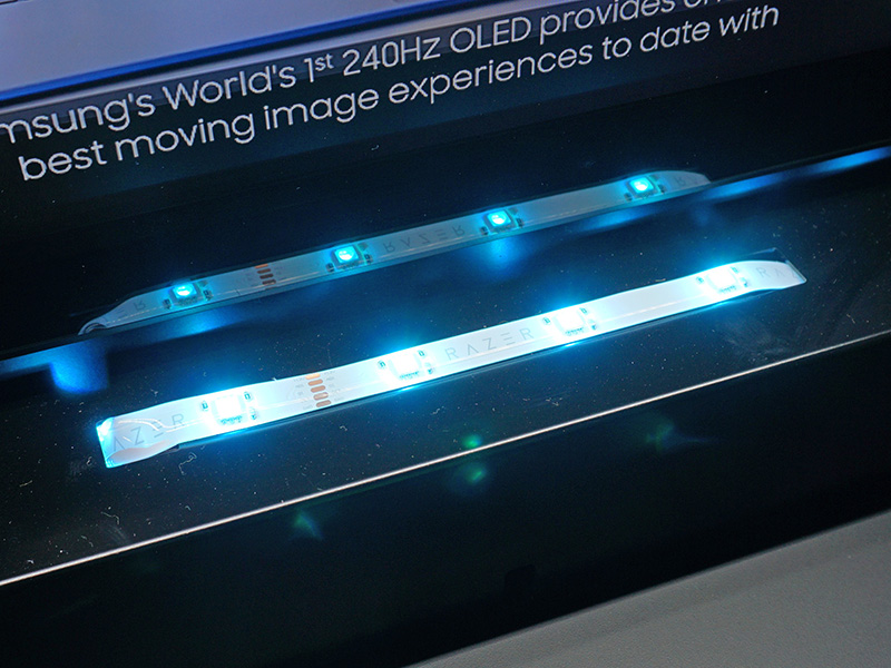 「Razer Aether Light Bulb E26」と「Razer Aether Light Strip」