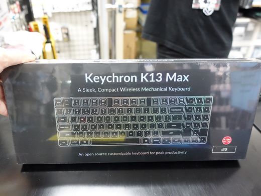 テンキー搭載で80%サイズの薄型メカニカルキーボード「K13 Max QMK/VIA