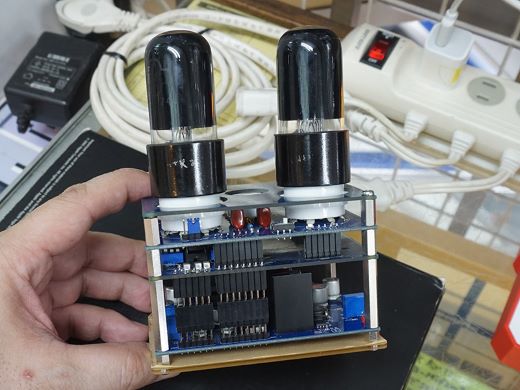 真空管アンプ実験キット」が入荷、基板交換で各種真空管に対応 - AKIBA