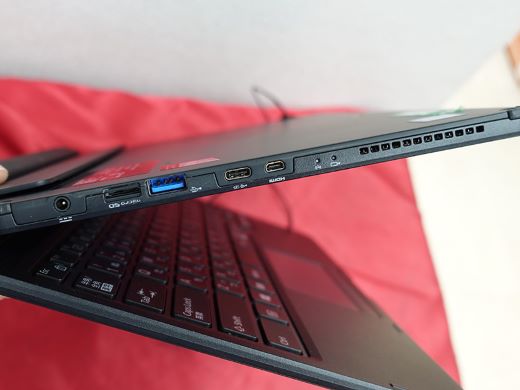 Arrows Tab Q738/SB 第八世代 富士通 13.3型ワイド ハイスペックタブレット ARROWS Tab Q738