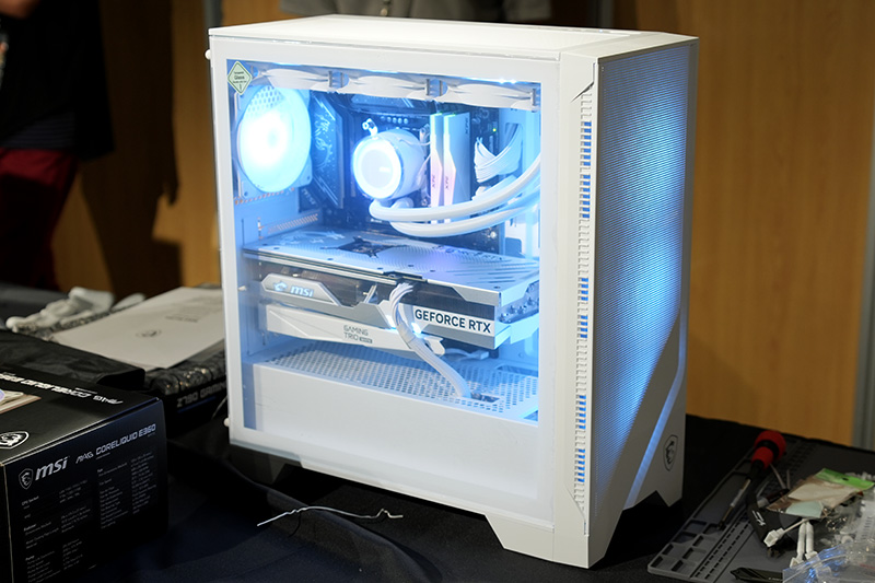 マリアさん作「スノードラゴン」