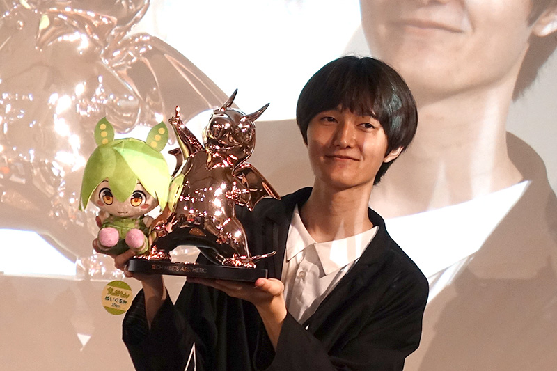 ラッキー君トロフィーを獲得したのはAt.Holyネズミ氏