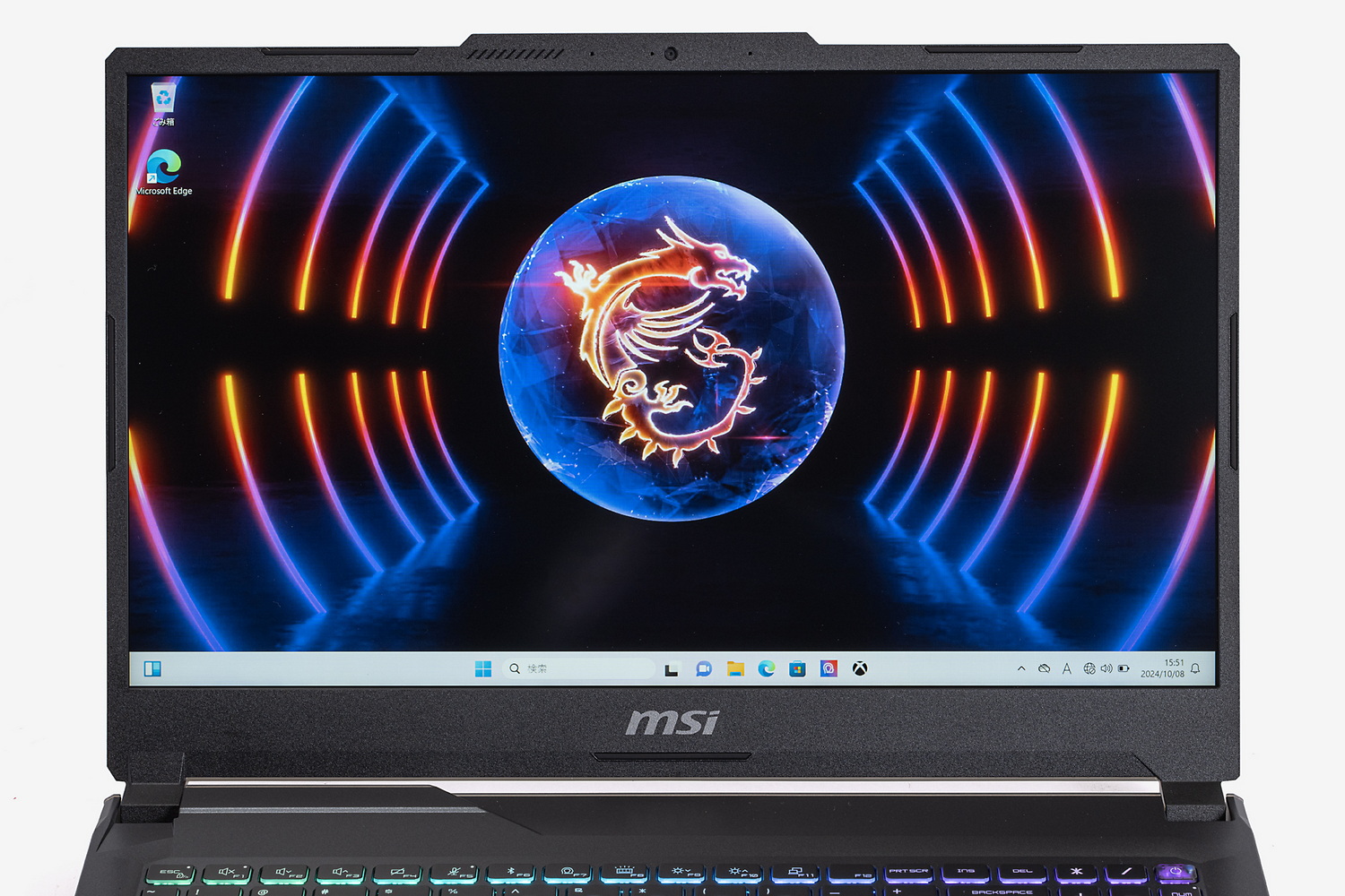 ディスプレイは15.6型のフルHD液晶を搭載