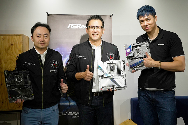 左からASRock R&D マザーボードシニアディレクター Nick Shin氏、同社取締役兼マザーボード&ゲーミングモニタ事業部長 Chris Lee氏、同社エクストリームプロダクトマーケティング 原口有司氏