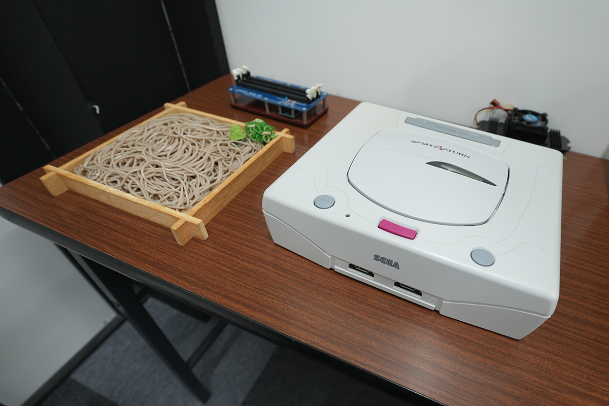 モリケン氏やじーま氏が制作したMOD PCも展示。