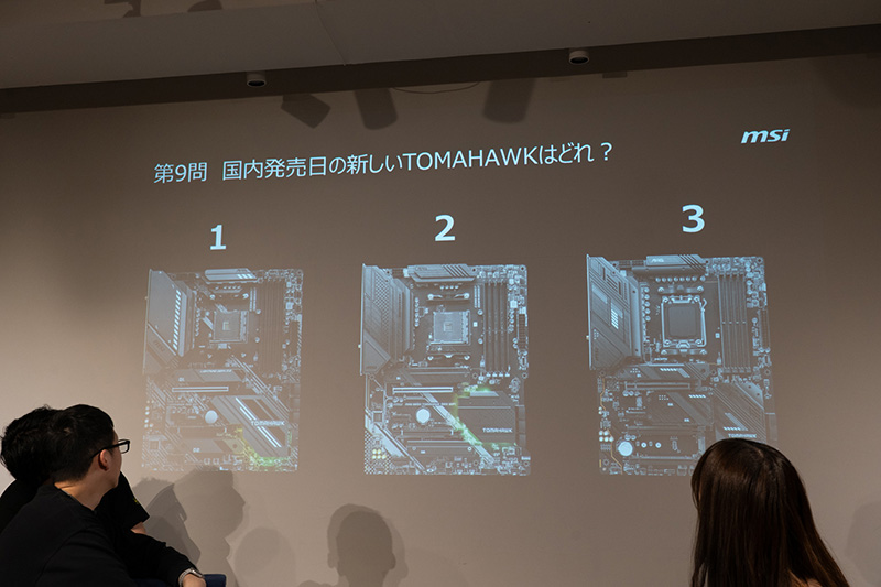 よく見ると基板上に機種名が見えるのでそれがヒントになることも