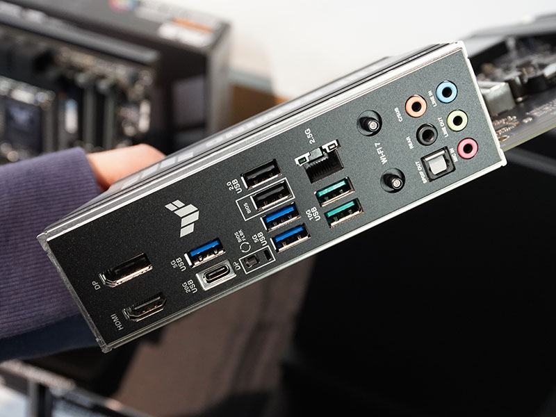 「TUF GAMING B860-PLUS WIFI」