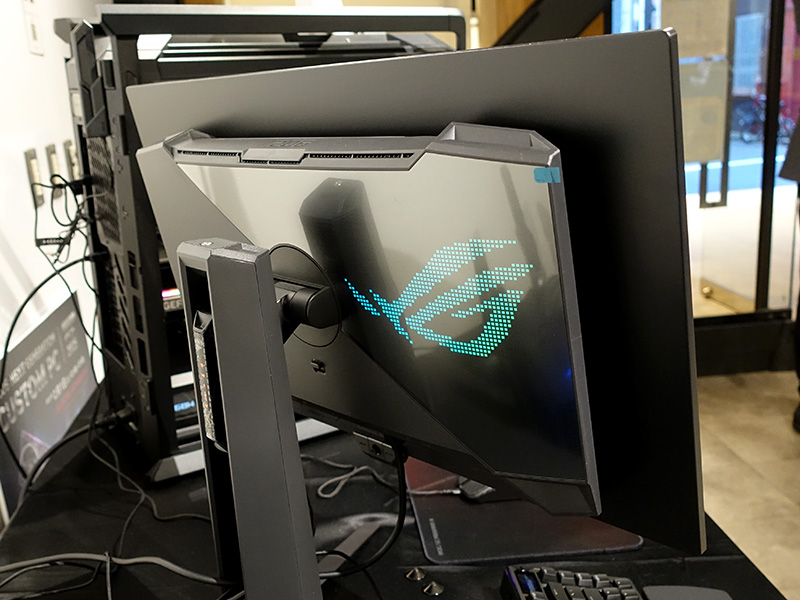 ROG Swift OLED PG27UCDM