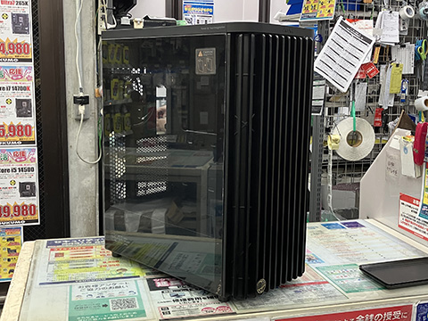 ASUSの木製パネル採用PCケース「ProArt PA401 Wood Edition