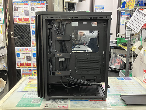 ASUSの木製パネル採用PCケース「ProArt PA401 Wood Edition